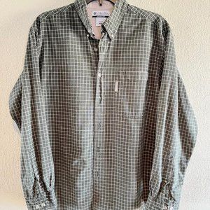 Men's Columbia shirt.Size M. Dark green/tan